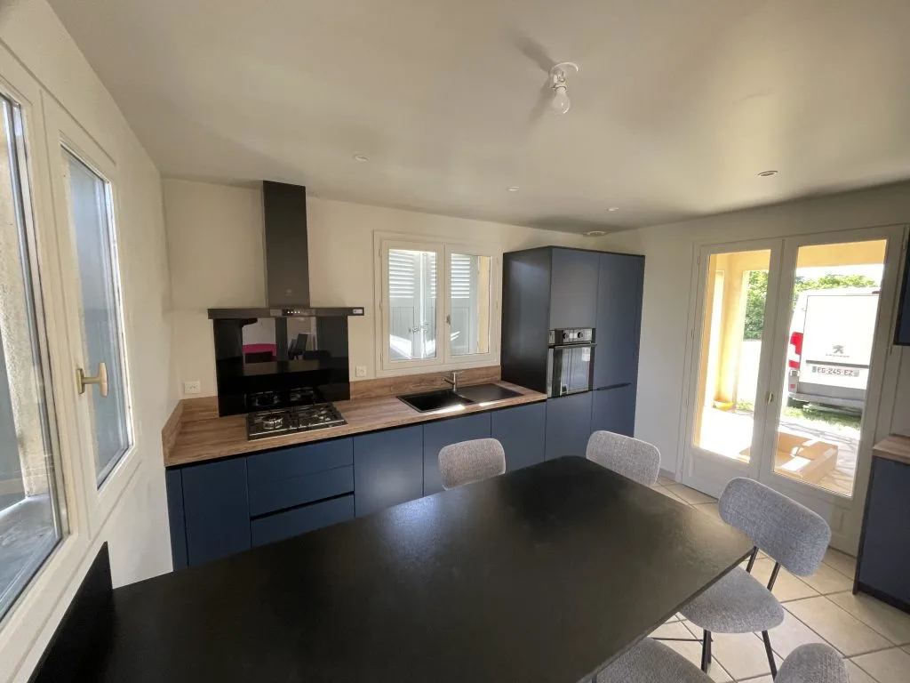 Cuisine sur-mesure réalisée par MH Cuisines — projet 007